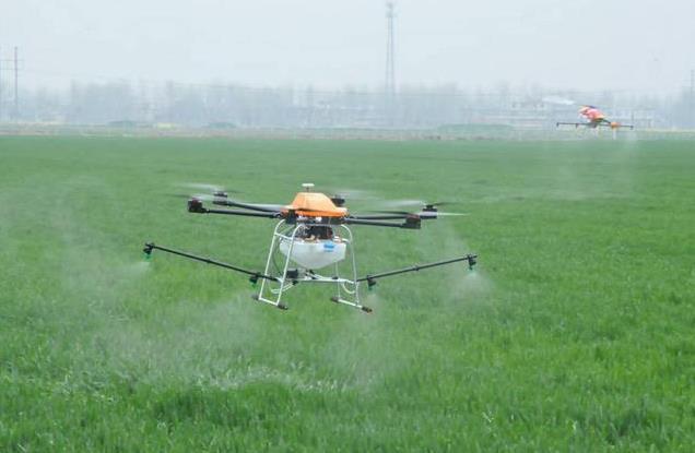 杨凌农高会:最新农用机型进行飞行演示_综合资