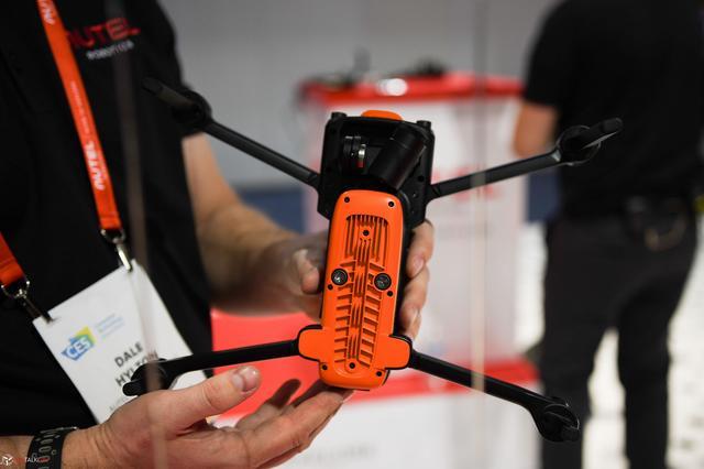 CES 2018 | EVO无人机媲美DJI御?与其一教高