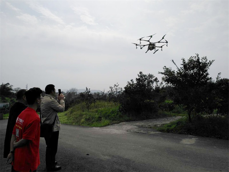 飞狐航空飞手应邀赴重庆长寿现代农业园区试飞