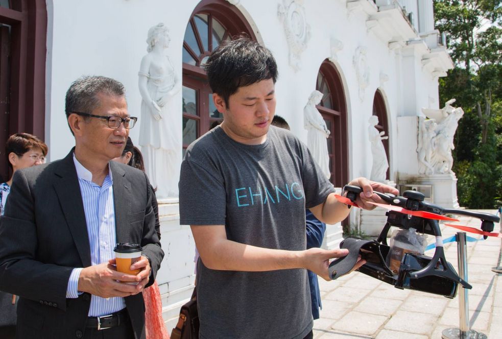 亿航自动驾驶飞行器(AAV)试飞名单又添重量级