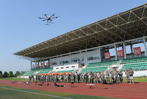 中国青少年国防体育发展联盟南京举办无人机飞