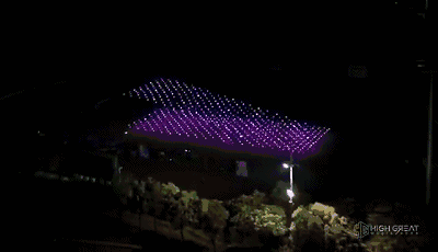 每次都能“燃爆”夜空的无人机灯光秀是个什么谜?