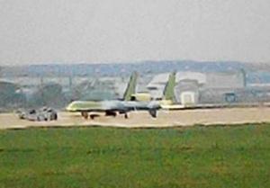 外媒：中国反隐形无人机能500公里外发现F-22