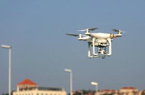 青岛无人机行业发展迅速 90后成职业飞手主力