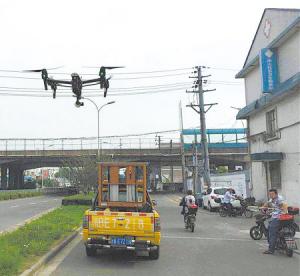 鄞州潘火城管借力无人机 整治"两路两侧"环境卫生 