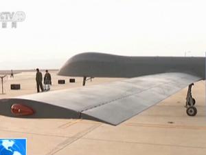 国产最大察打一体无人机“彩虹五号”首飞成功