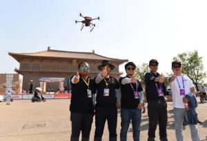 易瓦特无人机全程跟拍丝绸之路中国越野拉力赛