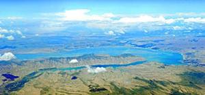 空中航拍的龙羊峡全景