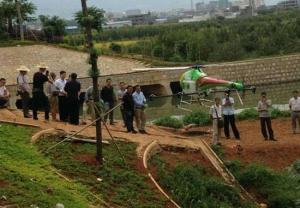 无人机飞入红河　让农民省心省力