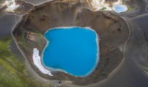 一名意大利摄影师用无人机拍摄了一组冰岛的风光图片