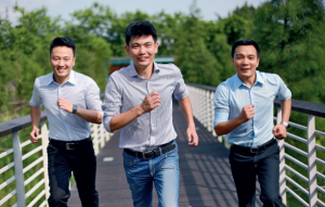 教农民用无人机干农活 极飞如何农村包围城市