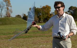 美国陆军研究实验室进行仿生无人机测试