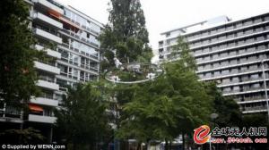 玩酷还是环保 发烧友用自行车轮和键盘组装组装无人机