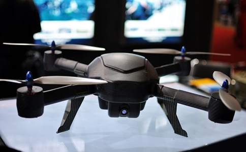 2000亿元的市场已是红海 300家至400家民用无人机企业将成为竞争主体，未来50%会被淘汰