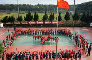 上海金山：航拍课程点亮随迁子女科技梦想