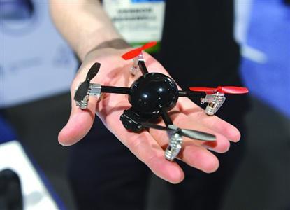 大学生发现无人机漏洞：可被劫持操纵摄像头