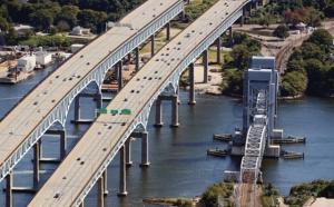 康涅狄格州将用无人机检查黄金星纪念桥