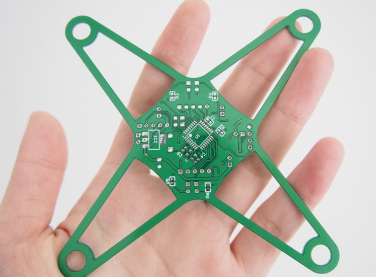 爱折腾的他，做了块“四肢健全”的开发板