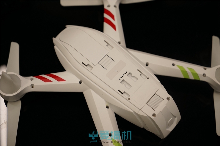 无人机界的灯厂超跑 疆域大黄蜂Hornet S无人机体验