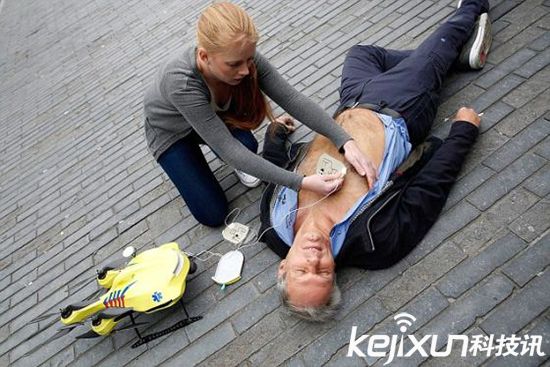 荷兰学生研制急救无人机:患者存活率提升10倍