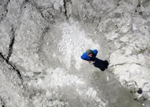 用无人机来研究安第斯山脉的冰川气候变化造成的影响