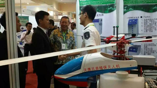 天鹰兄弟植保无人机飞出国门,正式迈向国际市场1