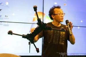 学者为保护森林自行打造无人机