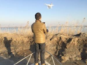 高邮湖首用无人机巡查