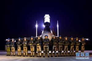 “海空雄鹰团”曾对全球鹰无人机战略轰炸机取证