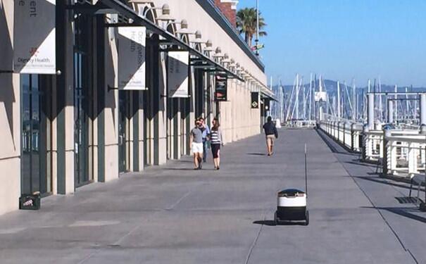 物流大战：无人机PK机器人？