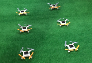 这款Mini无人机只有手掌般大 能跟着你拍照