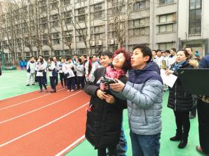 青岛特色教育:中科院"无人机"飞进青岛十九中
