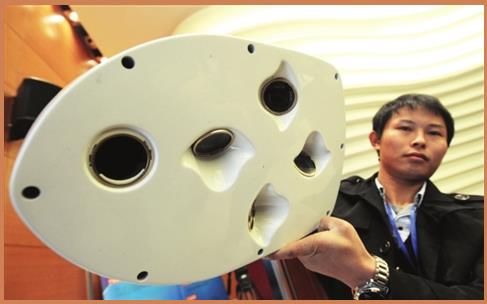 无人机 五只“眼”