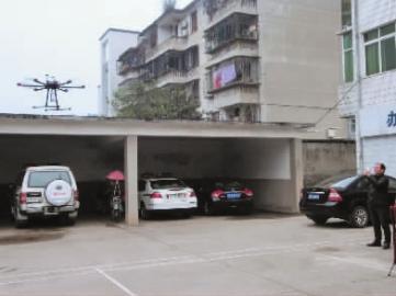 走近耍无人机的“飞手”