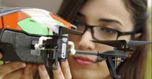 墨西哥女孩利用3D打印技术开发出无人机农作物监控系统