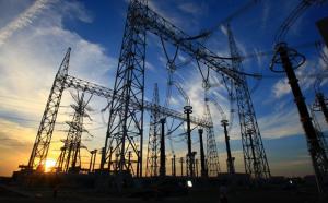 无人机参与作业助力现代化电网建设与发展