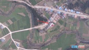 绵阳村民用无人机航拍坝坝宴　拍出“谷歌”效果