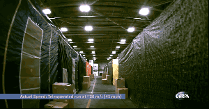 时速45英里：DARPA自主无人机可以绕着仓库飞行