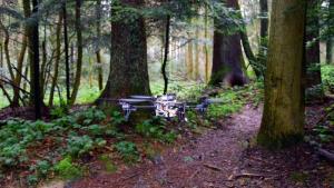 无人机将能为背包客保驾护航