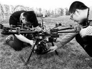 无人机航拍：自学成才欠专业 立法空白监管难