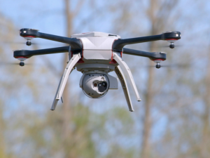 四旋翼无人机72分钟成功飞越英吉利海峡!