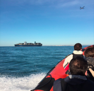 商用四轴无人机首次飞越英吉利海峡