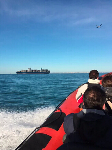 四旋翼无人机飞越32公里英吉利海峡 创单次飞行最远记录