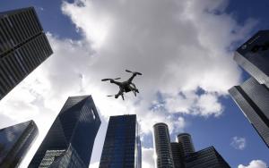 一架无人机威胁到了民航飞机的安全