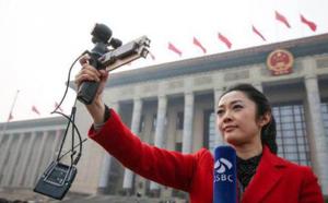 无人机云台为“两会”记者助力