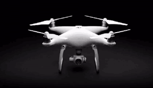 将无人机技术推向新高度 美媒评大疆Phantom 4