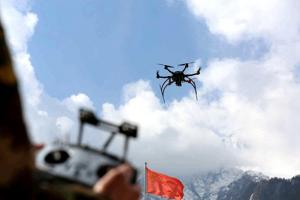 西藏吉隆边检站无人机助力日常边境侦查巡逻