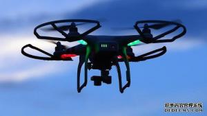 新加坡测试无人机送外卖：不怕堵车 半小时送到