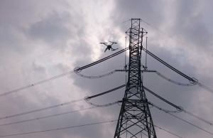 宁夏电力检修首次使用无人机巡检直流跨区线路