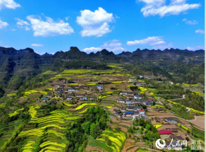 航拍三峡夷陵乡村 春来山村美如画